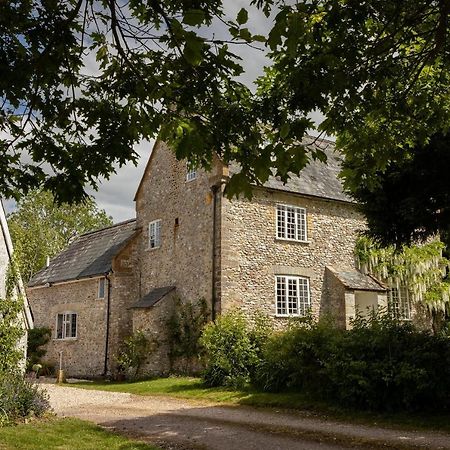 Horseshoe Barn Axminster Exterior photo