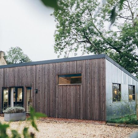 Horseshoe Barn Axminster Exterior photo