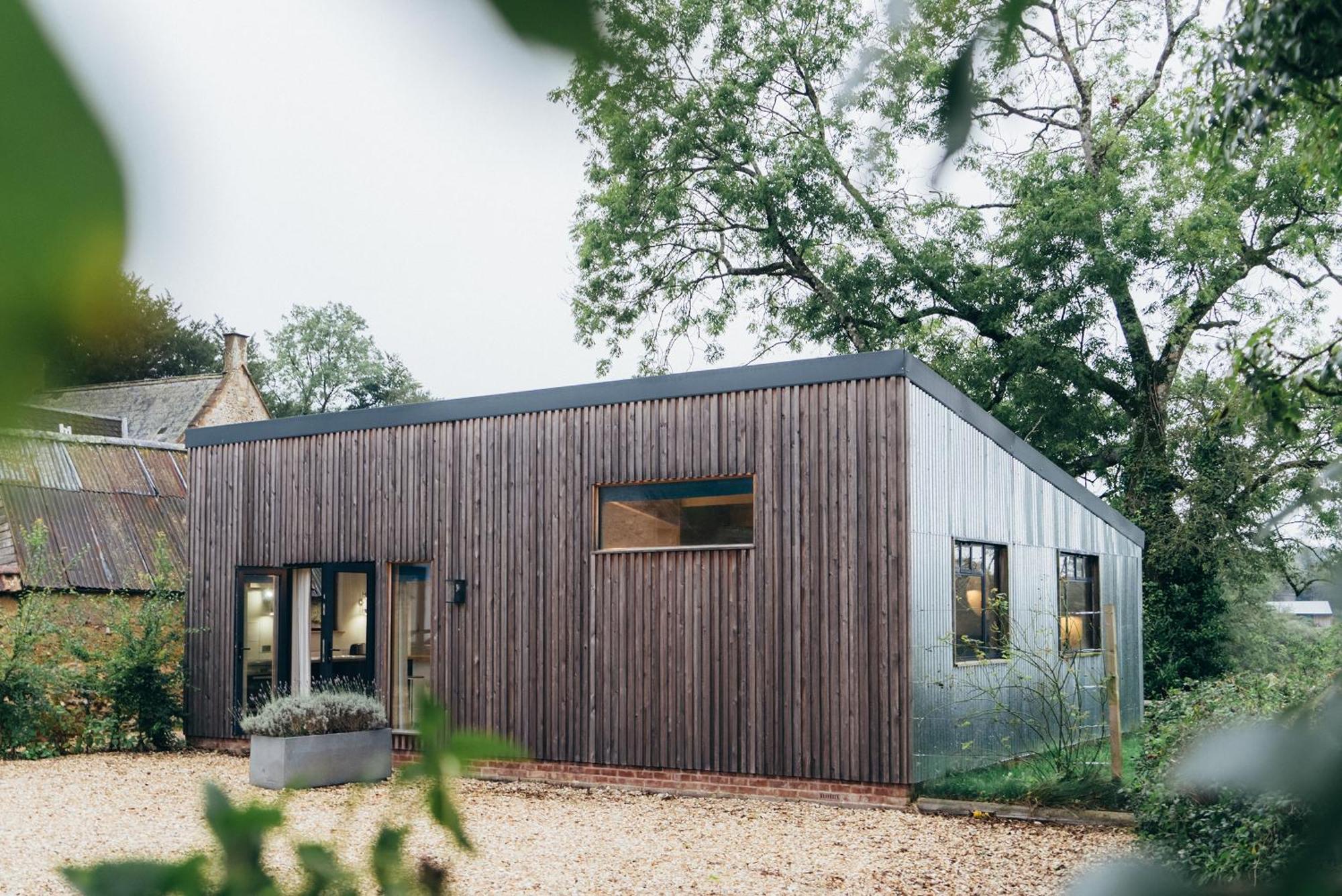 Horseshoe Barn Axminster Exterior photo